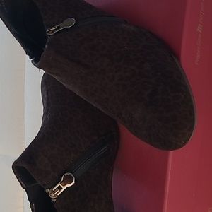 Shoe